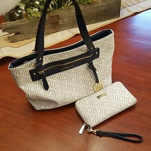 Liz Claiborne purse with matching wallet